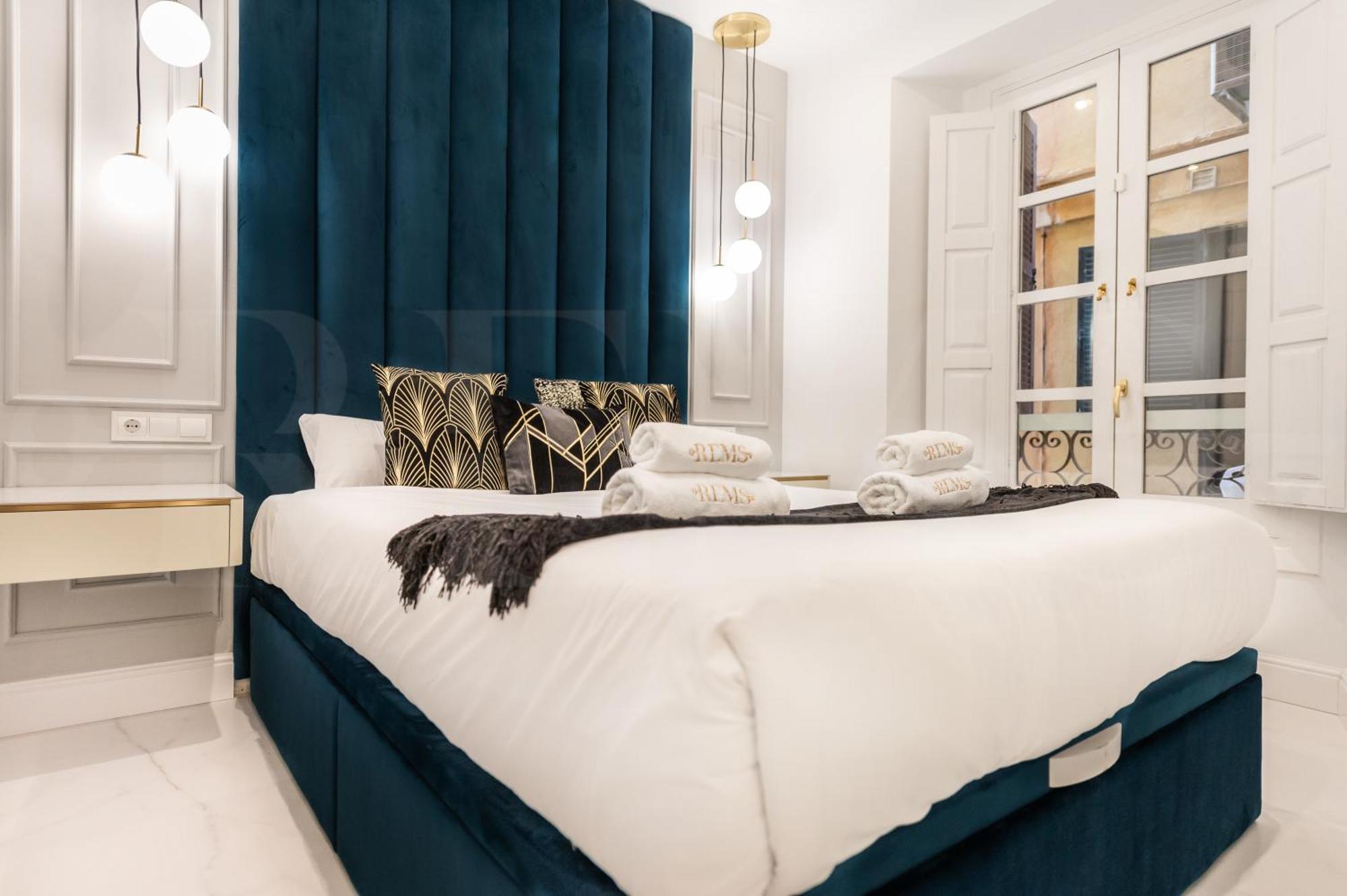 Apartament Glamorous Flat In The Heart Of By Rems *